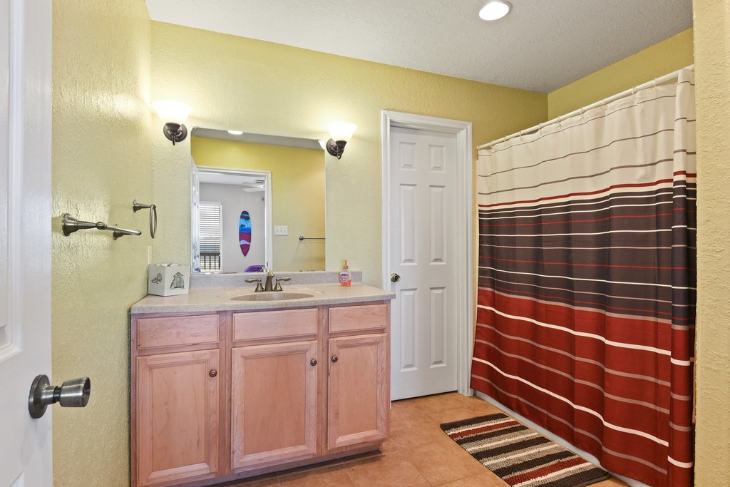 Surfside Beach, Texas, 77541, United States, 5 Bedrooms Bedrooms, ,3.5 BathroomsBathrooms,Residential,Forsale,1889082