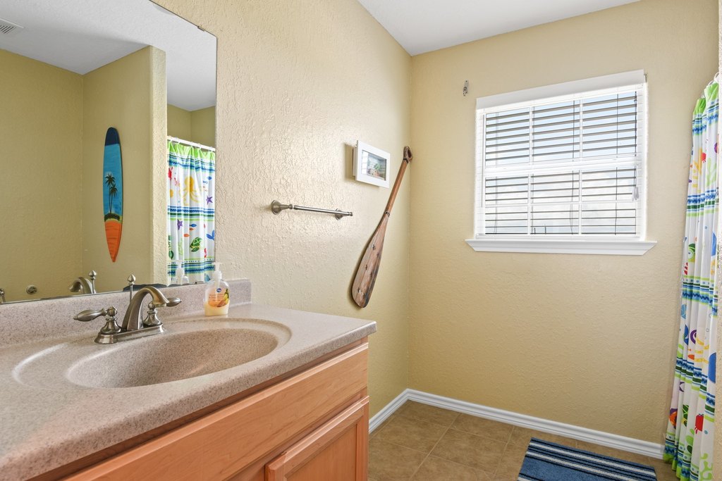 Surfside Beach, Texas, 77541, United States, 5 Bedrooms Bedrooms, ,3.5 BathroomsBathrooms,Residential,Forsale,1889082