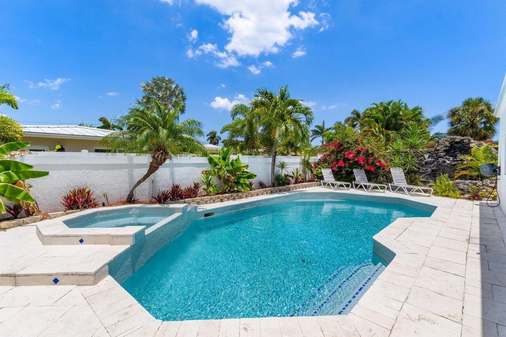 Lighthouse Point, Florida, 33064, United States, 4 Bedrooms Bedrooms, ,3 BathroomsBathrooms,Residential,Forsale,1886542