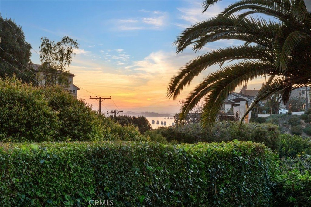 Corona del Mar, California, 92625, United States, 5 Bedrooms Bedrooms, ,5 BathroomsBathrooms,Residential,Forsale,1884157