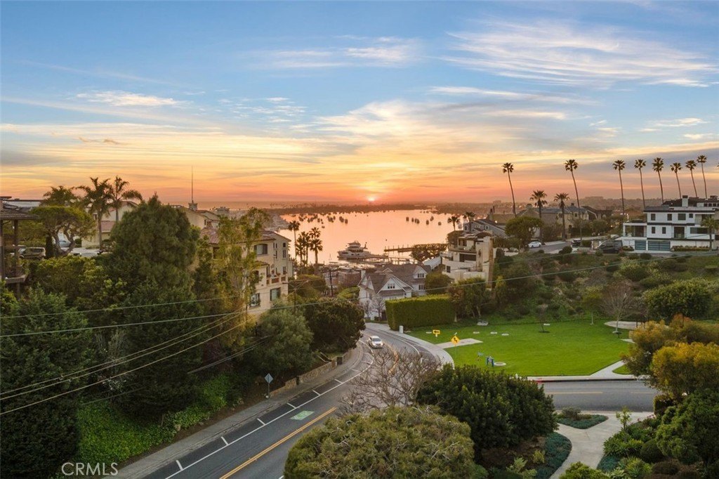 Corona del Mar, California, 92625, United States, 5 Bedrooms Bedrooms, ,5 BathroomsBathrooms,Residential,Forsale,1884157