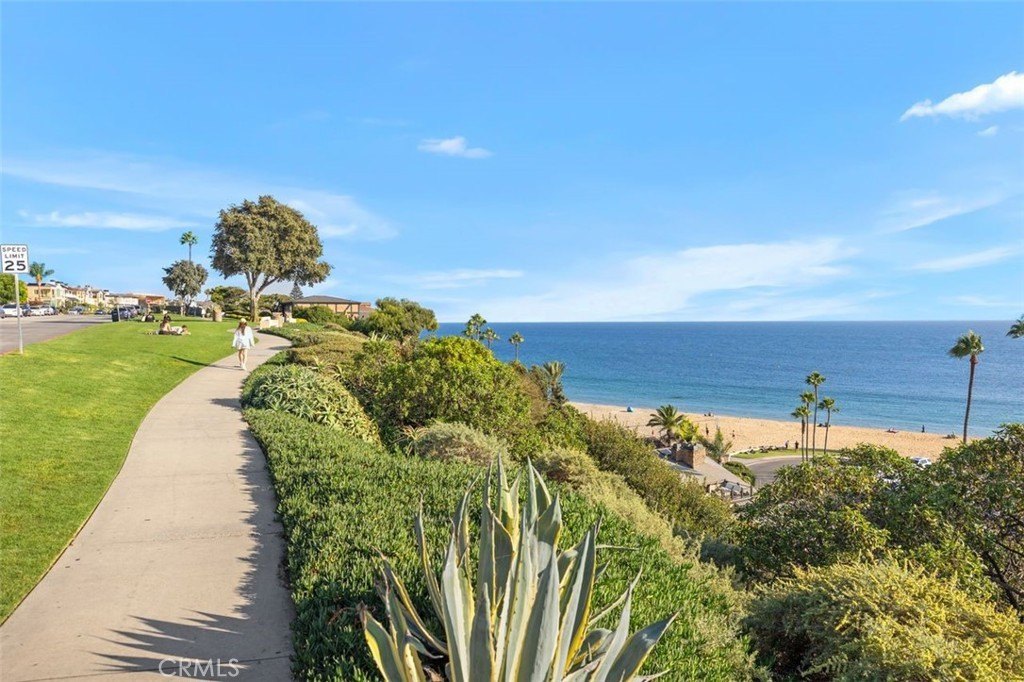 Corona del Mar, California, 92625, United States, 5 Bedrooms Bedrooms, ,5 BathroomsBathrooms,Residential,Forsale,1884157