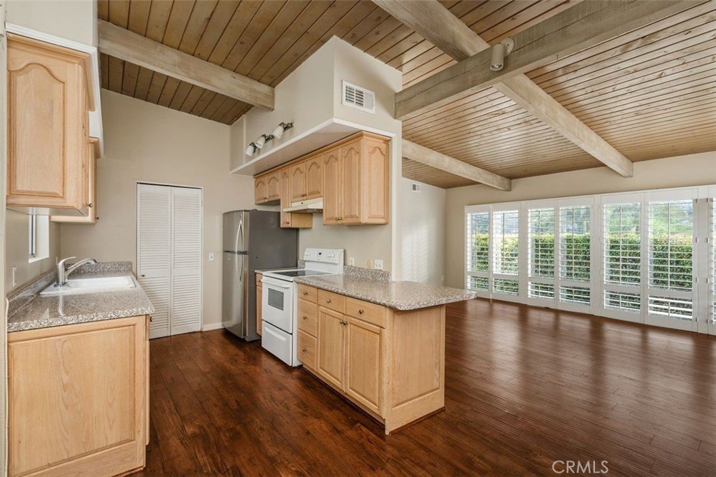 Corona del Mar, California, 92625, United States, 5 Bedrooms Bedrooms, ,5 BathroomsBathrooms,Residential,Forsale,1884157