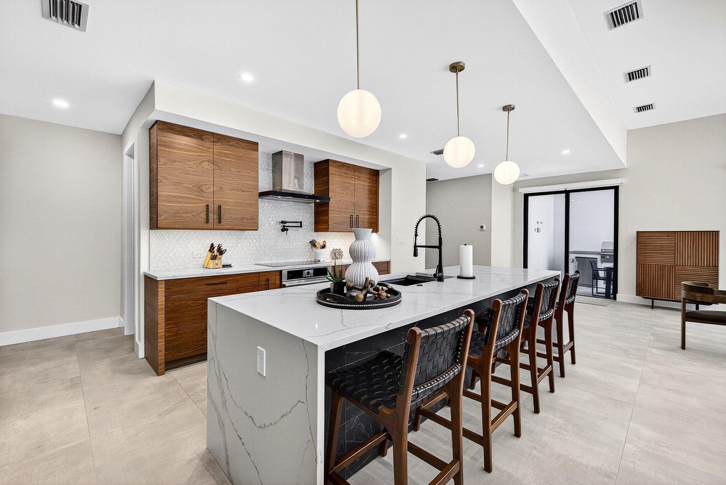 Fort Lauderdale, Florida, 33305, United States, 4 Bedrooms Bedrooms, ,4.5 BathroomsBathrooms,Residential,Forsale,1886544