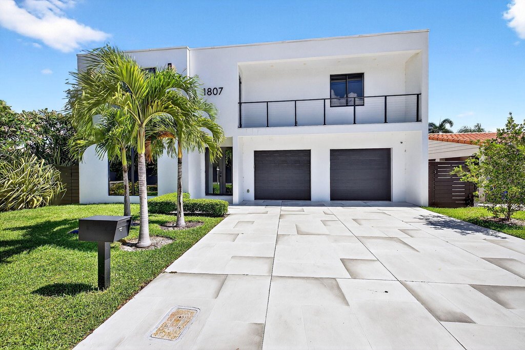 Fort Lauderdale, Florida, 33305, United States, 4 Bedrooms Bedrooms, ,4.5 BathroomsBathrooms,Residential,Forsale,1886544