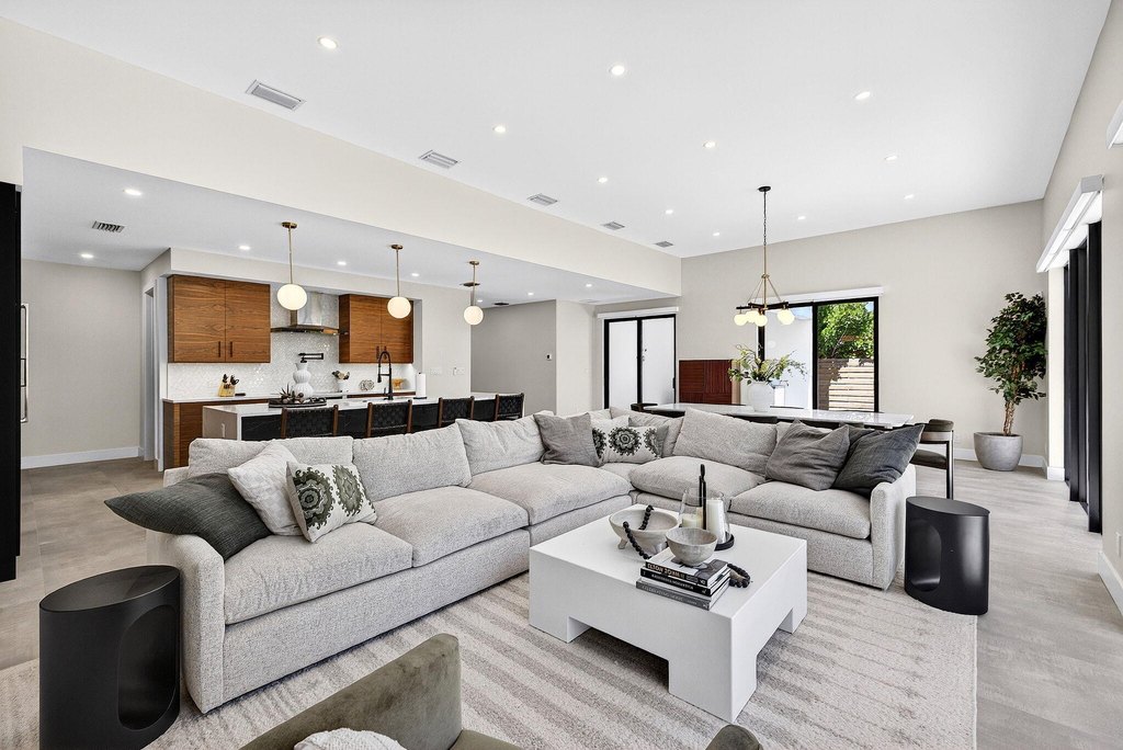 Fort Lauderdale, Florida, 33305, United States, 4 Bedrooms Bedrooms, ,4.5 BathroomsBathrooms,Residential,Forsale,1886544
