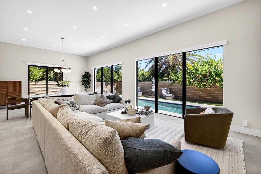 Fort Lauderdale, Florida, 33305, United States, 4 Bedrooms Bedrooms, ,4.5 BathroomsBathrooms,Residential,Forsale,1886544