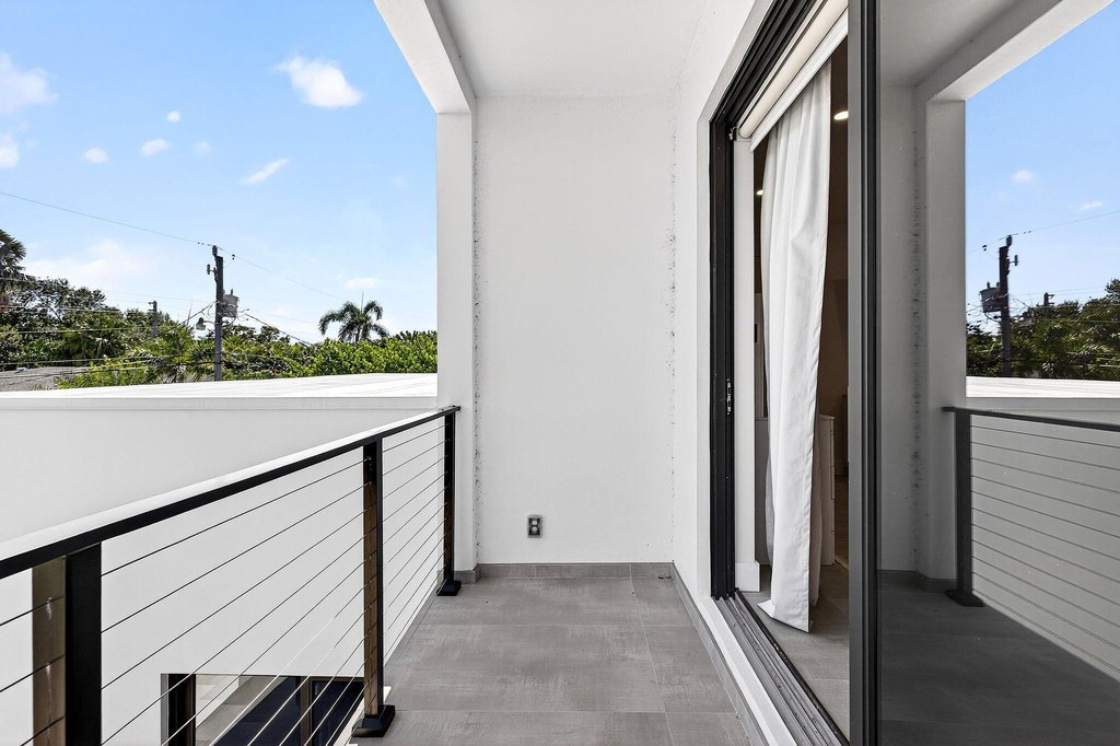 Fort Lauderdale, Florida, 33305, United States, 4 Bedrooms Bedrooms, ,4.5 BathroomsBathrooms,Residential,Forsale,1886544