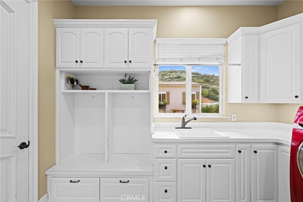 Murrieta, California, 92562, United States, 6 Bedrooms Bedrooms, ,5 BathroomsBathrooms,Residential,Forsale,1953040