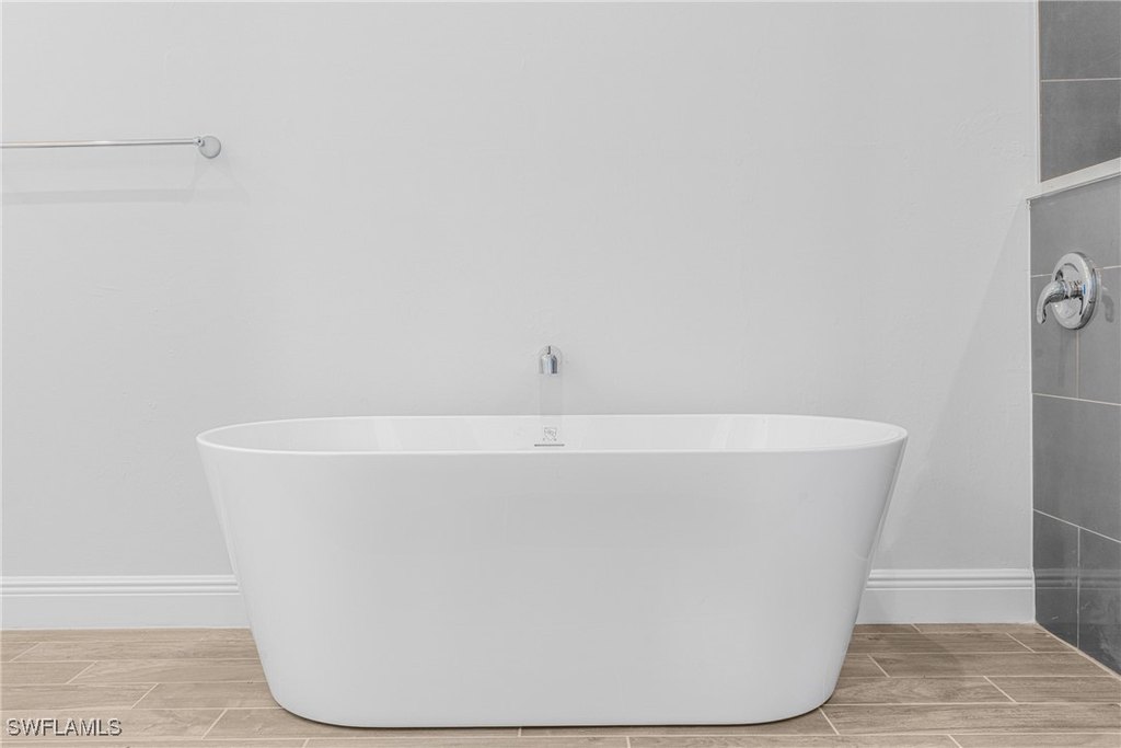 Cape Coral, Florida, 33993, United States, 3 Bedrooms Bedrooms, ,3 BathroomsBathrooms,Residential,Forsale,1995022