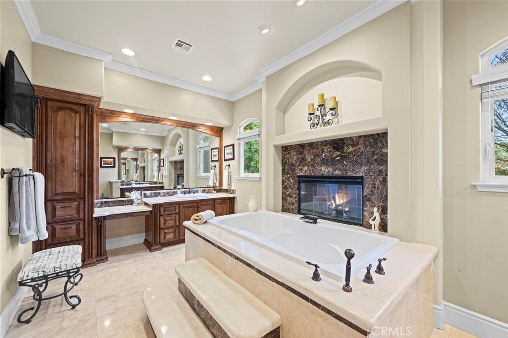 Murrieta, California, 92562, United States, 6 Bedrooms Bedrooms, ,5 BathroomsBathrooms,Residential,Forsale,1953040
