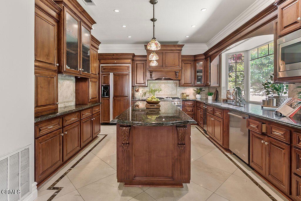 Camarillo, California, 93012, United States, 4 Bedrooms Bedrooms, ,3.5 BathroomsBathrooms,Residential,Forsale,1941421