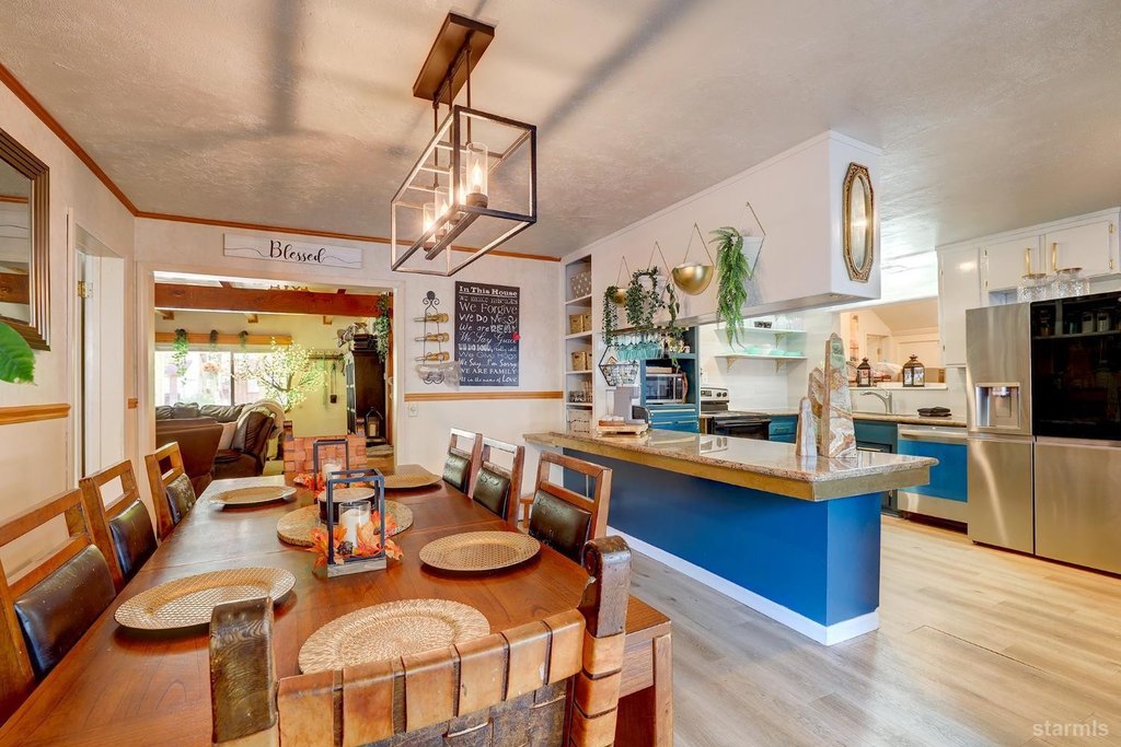 South Lake Tahoe, California, 96150, United States, 4 Bedrooms Bedrooms, ,3 BathroomsBathrooms,Residential,Forsale,1920147