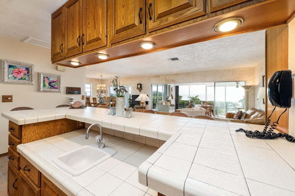MARATHON, Florida, 33050, United States, 4 Bedrooms Bedrooms, ,3 BathroomsBathrooms,Residential,Forsale,1884620