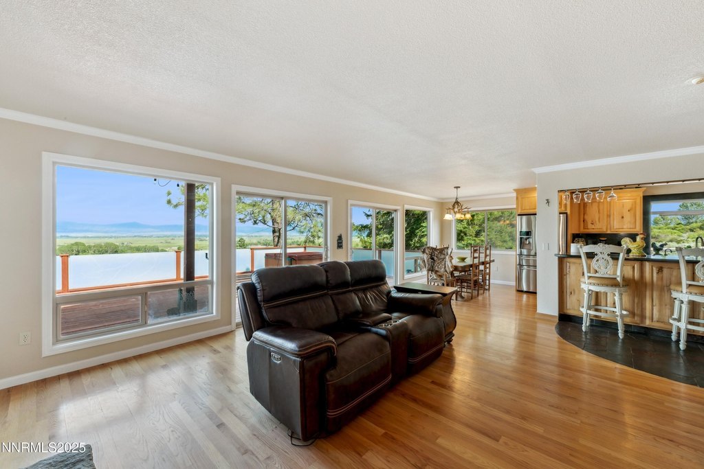 Gardnerville, Nevada, 89460, United States, 3 Bedrooms Bedrooms, ,2.5 BathroomsBathrooms,Residential,Forsale,1946016