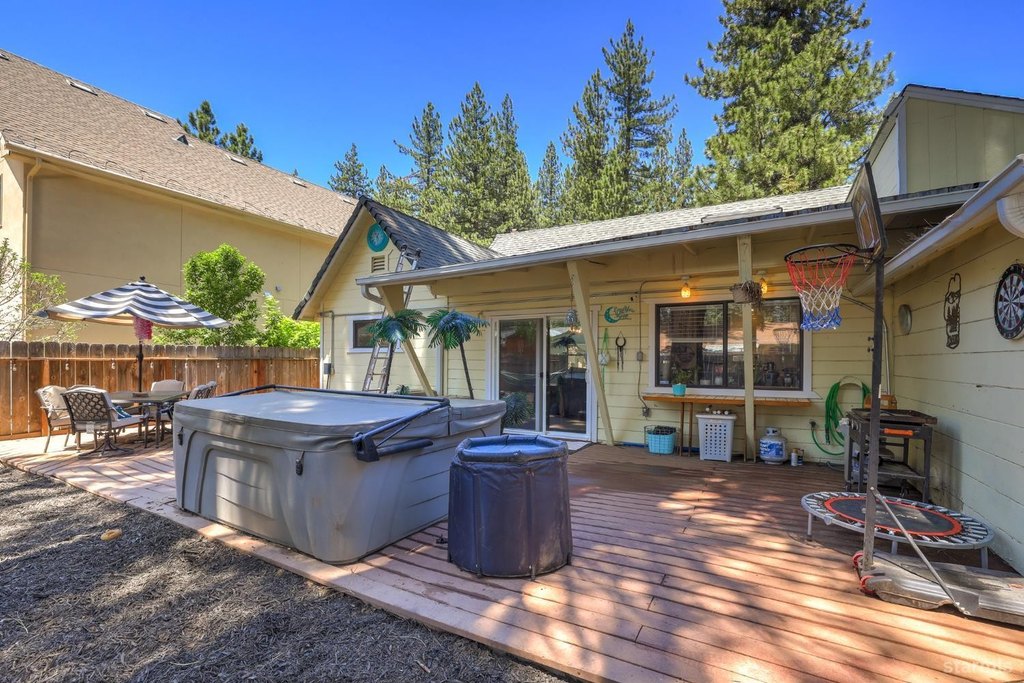 South Lake Tahoe, California, 96150, United States, 4 Bedrooms Bedrooms, ,3 BathroomsBathrooms,Residential,Forsale,1920147