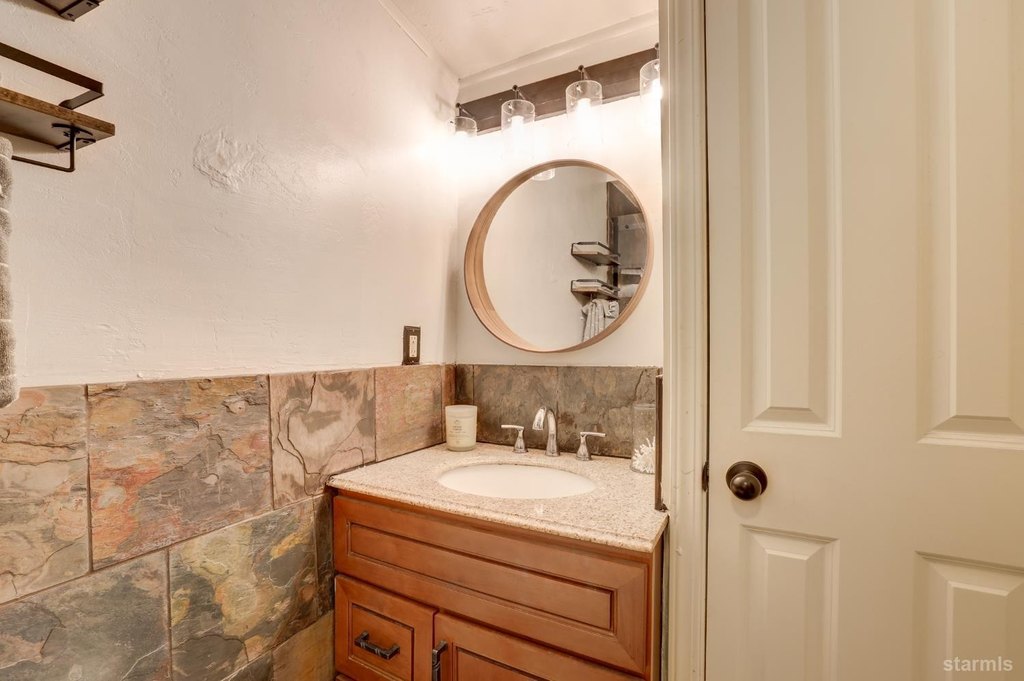 South Lake Tahoe, California, 96150, United States, 4 Bedrooms Bedrooms, ,3 BathroomsBathrooms,Residential,Forsale,1920147