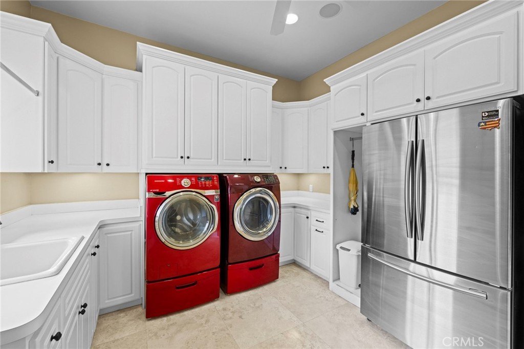 Murrieta, California, 92562, United States, 6 Bedrooms Bedrooms, ,5 BathroomsBathrooms,Residential,Forsale,1953040