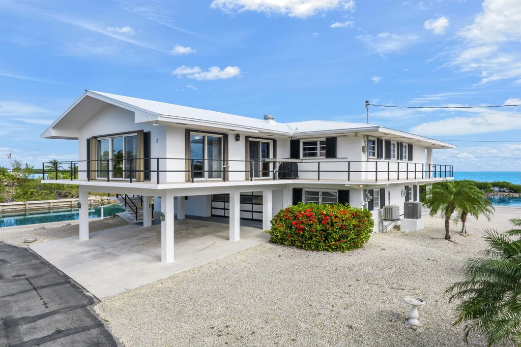 MARATHON, Florida, 33050, United States, 4 Bedrooms Bedrooms, ,3 BathroomsBathrooms,Residential,Forsale,1884620