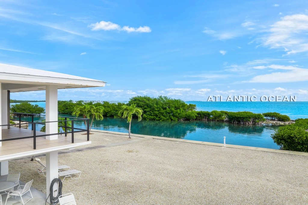 MARATHON, Florida, 33050, United States, 4 Bedrooms Bedrooms, ,3 BathroomsBathrooms,Residential,Forsale,1884620