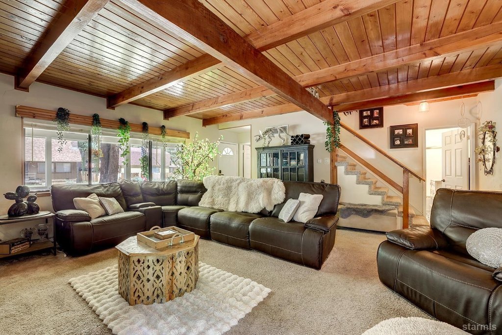 South Lake Tahoe, California, 96150, United States, 4 Bedrooms Bedrooms, ,3 BathroomsBathrooms,Residential,Forsale,1920147