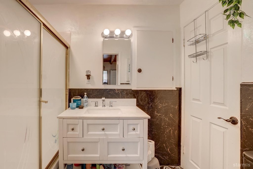 South Lake Tahoe, California, 96150, United States, 4 Bedrooms Bedrooms, ,3 BathroomsBathrooms,Residential,Forsale,1920147