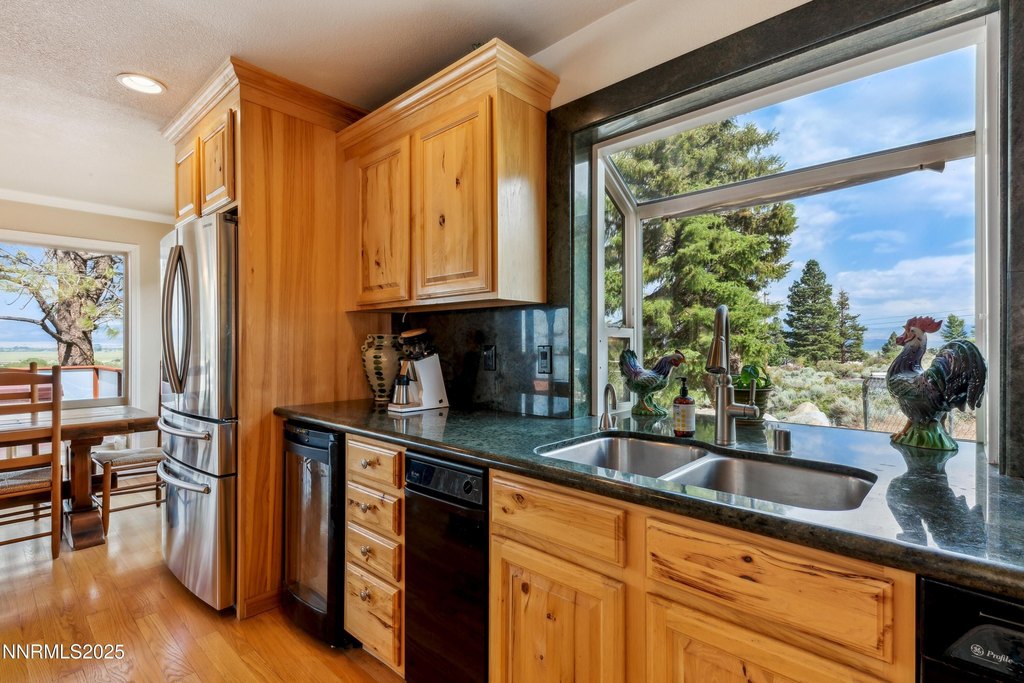 Gardnerville, Nevada, 89460, United States, 3 Bedrooms Bedrooms, ,2.5 BathroomsBathrooms,Residential,Forsale,1946016