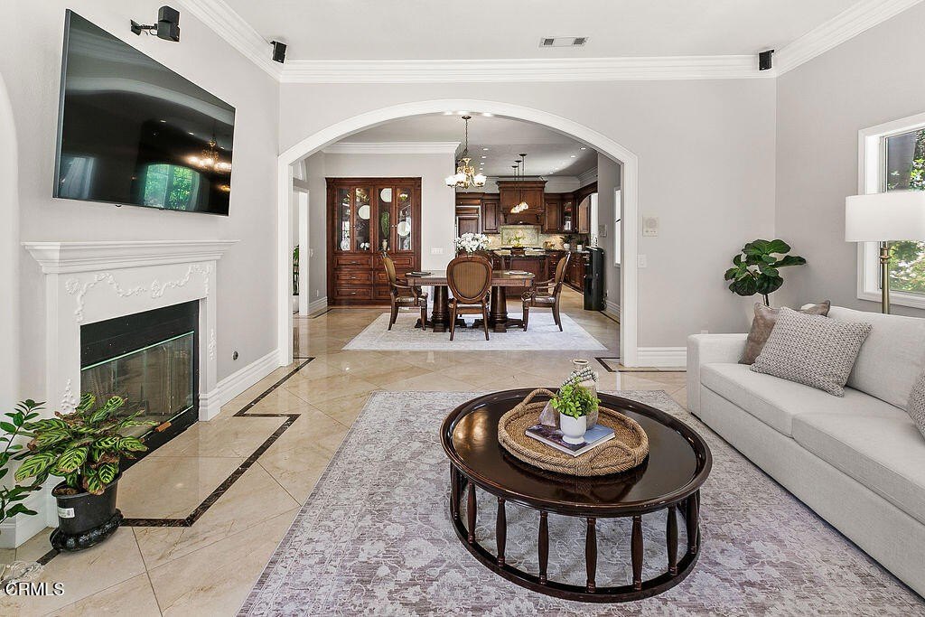 Camarillo, California, 93012, United States, 4 Bedrooms Bedrooms, ,3.5 BathroomsBathrooms,Residential,Forsale,1941421