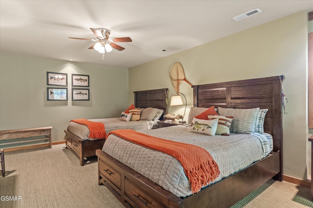 Gatlinburg, Tennessee, 37738, United States, 3 Bedrooms Bedrooms, ,2 BathroomsBathrooms,Residential,Forsale,1893798