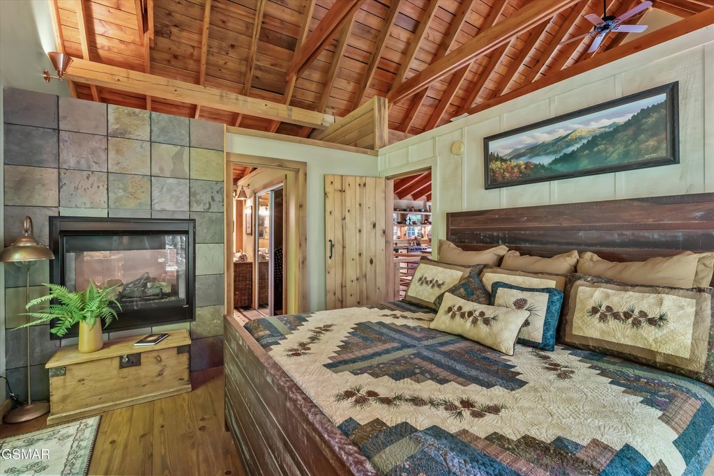 Gatlinburg, Tennessee, 37738, United States, 3 Bedrooms Bedrooms, ,2 BathroomsBathrooms,Residential,Forsale,1893798