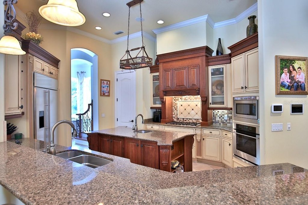 OCALA, Florida, 34480, United States, 4 Bedrooms Bedrooms, ,4 BathroomsBathrooms,Residential,Forsale,1886236
