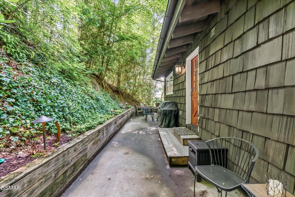 Gatlinburg, Tennessee, 37738, United States, 3 Bedrooms Bedrooms, ,2 BathroomsBathrooms,Residential,Forsale,1893798