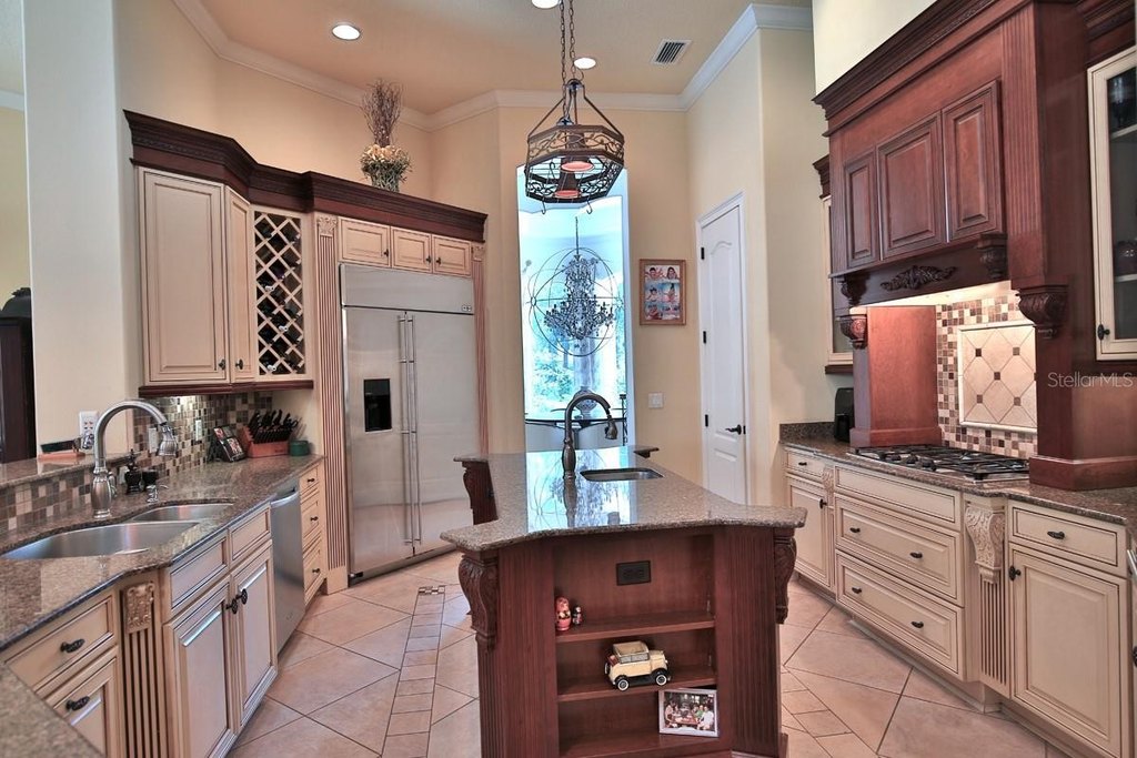 OCALA, Florida, 34480, United States, 4 Bedrooms Bedrooms, ,4 BathroomsBathrooms,Residential,Forsale,1886236