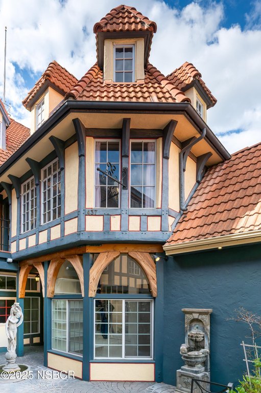 Solvang, California, 93463, United States, 4 Bedrooms Bedrooms, ,3.5 BathroomsBathrooms,Residential,Forsale,1889055