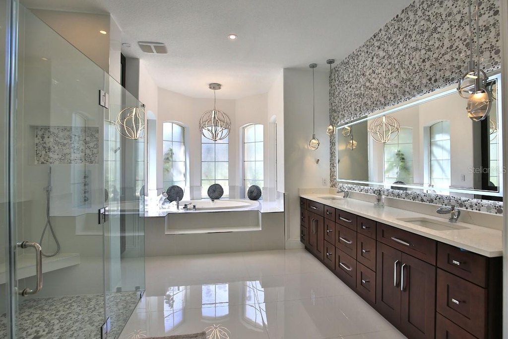 OCALA, Florida, 34480, United States, 4 Bedrooms Bedrooms, ,4 BathroomsBathrooms,Residential,Forsale,1886236