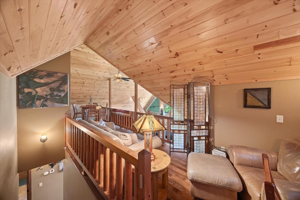 Byrdstown, Tennessee, 38549, United States, 3 Bedrooms Bedrooms, ,2.5 BathroomsBathrooms,Residential,Forsale,1886015