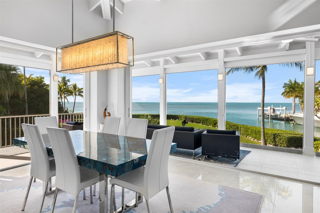 ISLAMORADA, Florida, 33036, United States, 6 Bedrooms Bedrooms, ,4 BathroomsBathrooms,Residential,Forsale,2004342