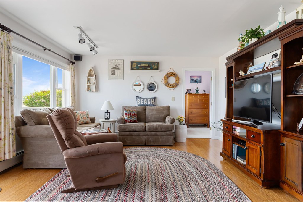 Hampton, New Hampshire, 03842, United States, 3 Bedrooms Bedrooms, ,2 BathroomsBathrooms,Residential,Forsale,1933934