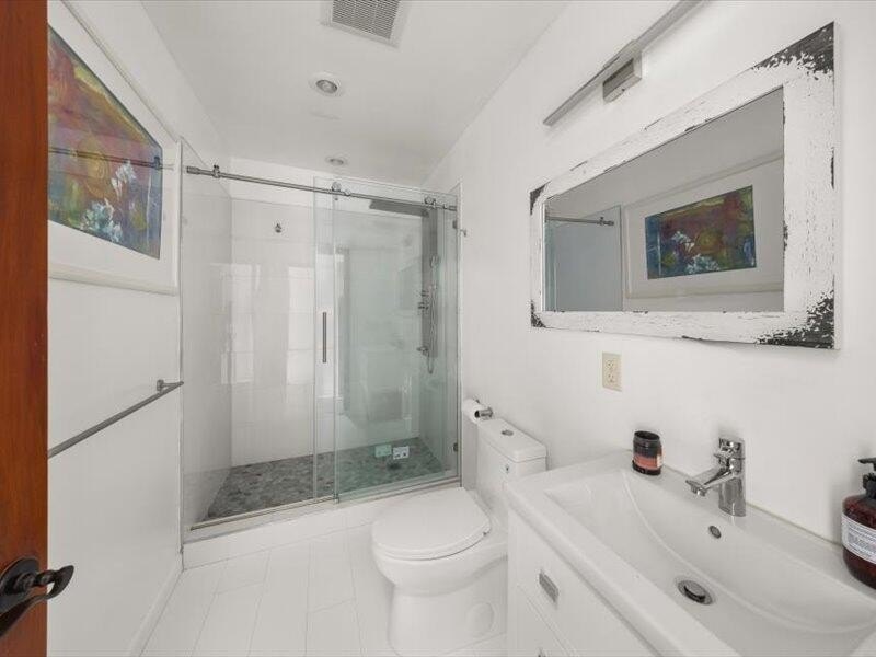 SANTA BARBARA, California, 93103, United States, 3 Bedrooms Bedrooms, ,3.5 BathroomsBathrooms,Residential,Forsale,1904936