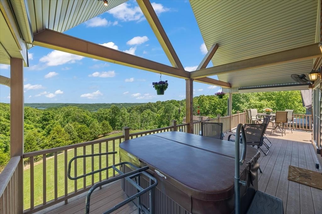 Byrdstown, Tennessee, 38549, United States, 3 Bedrooms Bedrooms, ,2.5 BathroomsBathrooms,Residential,Forsale,1886015