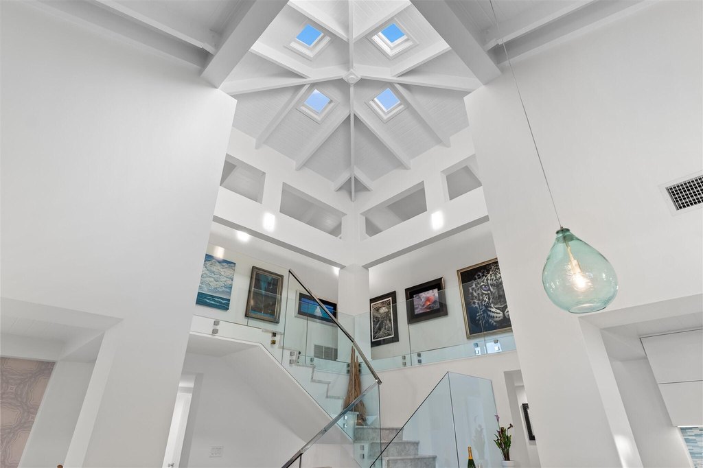 ISLAMORADA, Florida, 33036, United States, 6 Bedrooms Bedrooms, ,4 BathroomsBathrooms,Residential,Forsale,2004342