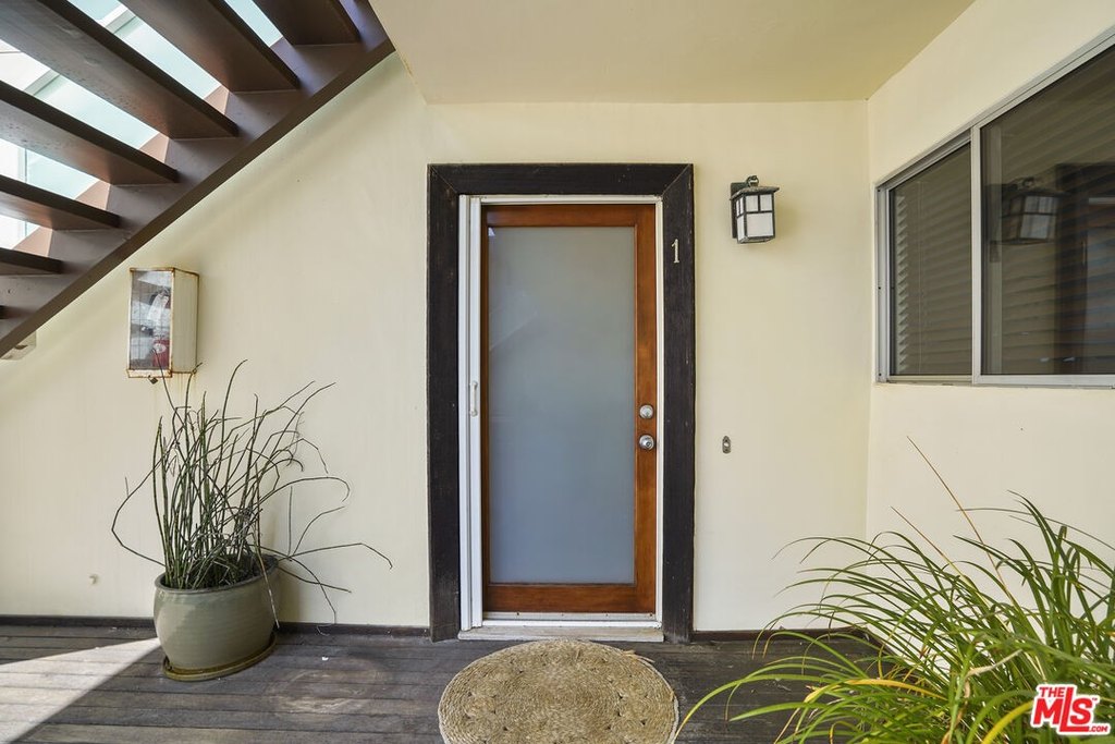 Malibu, California, 90265, United States, 2 Bedrooms Bedrooms, ,2 BathroomsBathrooms,Residential,Forsale,2001441