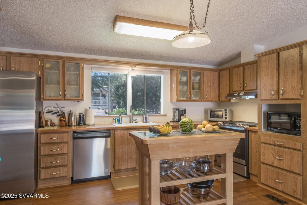 Sedona, Arizona, 86336, United States, 3 Bedrooms Bedrooms, ,2 BathroomsBathrooms,Residential,Forsale,1946076