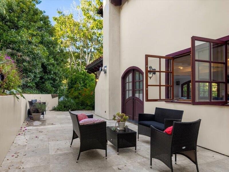 SANTA BARBARA, California, 93103, United States, 3 Bedrooms Bedrooms, ,3.5 BathroomsBathrooms,Residential,Forsale,1904936