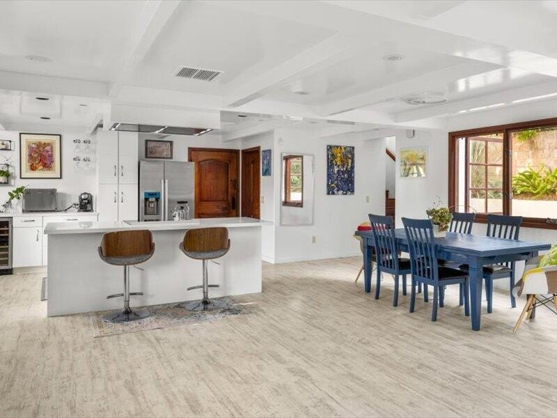SANTA BARBARA, California, 93103, United States, 3 Bedrooms Bedrooms, ,3.5 BathroomsBathrooms,Residential,Forsale,1904936
