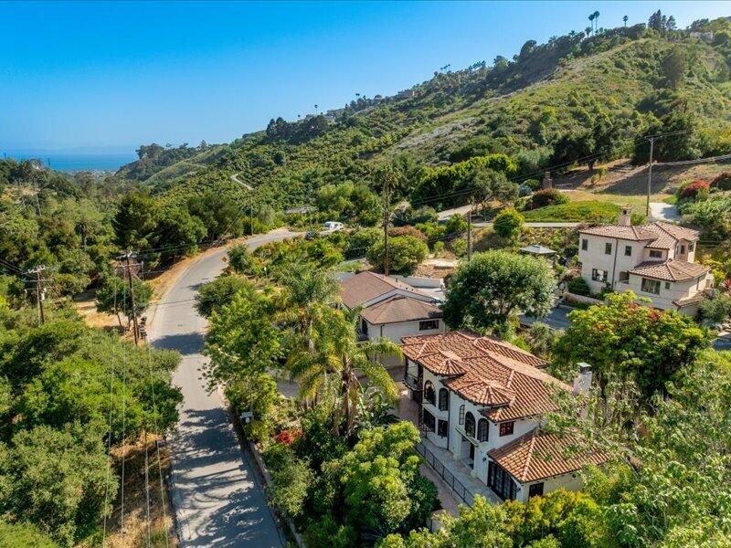 SANTA BARBARA, California, 93103, United States, 3 Bedrooms Bedrooms, ,3.5 BathroomsBathrooms,Residential,Forsale,1904936
