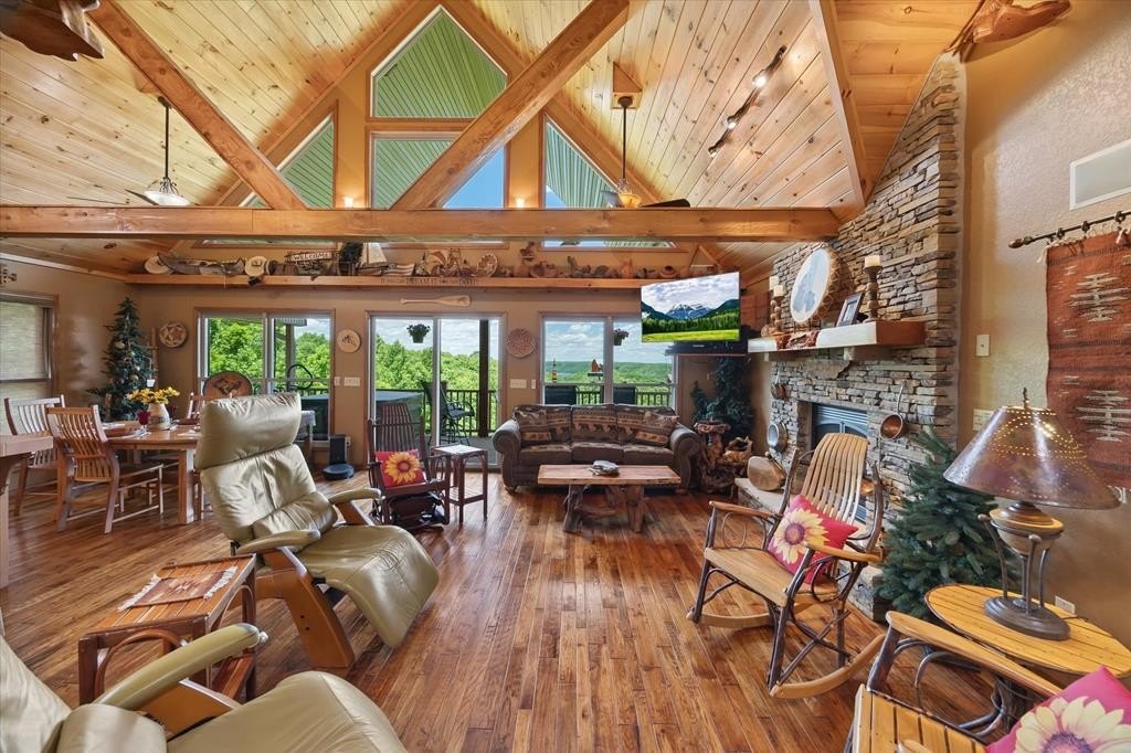 Byrdstown, Tennessee, 38549, United States, 3 Bedrooms Bedrooms, ,2.5 BathroomsBathrooms,Residential,Forsale,1886015