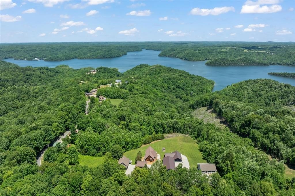 Byrdstown, Tennessee, 38549, United States, 3 Bedrooms Bedrooms, ,2.5 BathroomsBathrooms,Residential,Forsale,1886015