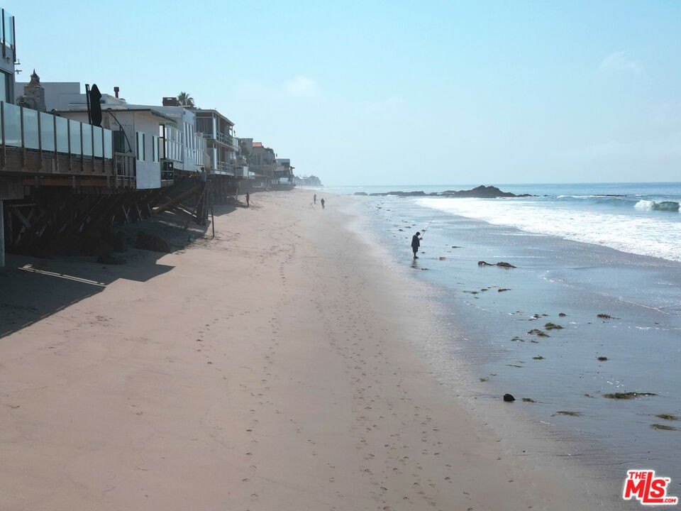 Malibu, California, 90265, United States, 2 Bedrooms Bedrooms, ,2 BathroomsBathrooms,Residential,Forsale,2001441