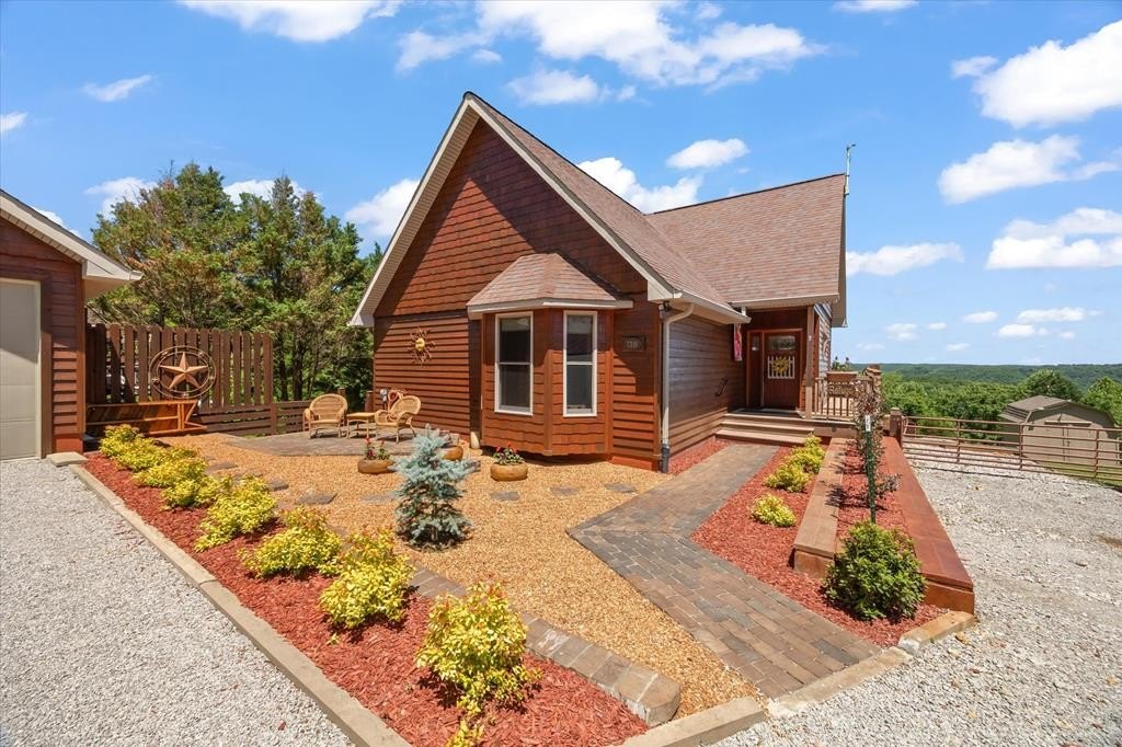 Byrdstown, Tennessee, 38549, United States, 3 Bedrooms Bedrooms, ,2.5 BathroomsBathrooms,Residential,Forsale,1886015